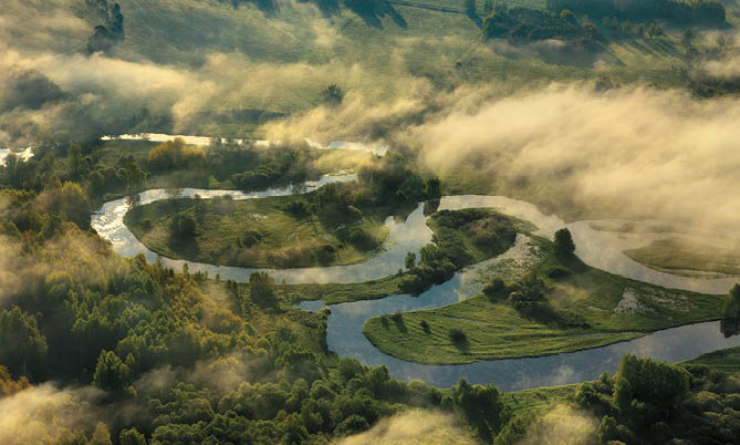 Kniha  VLTAVA - Libor Svacek  - vydani 1 , rok 2011 Photographer: Libor Svacek; box fotosvacek cz; Mobile: +420 602428001; 