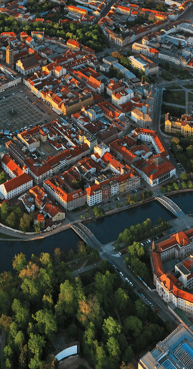 Kniha  CESKE BUDEJOVICE - Libor Svacek  - vydani 1 , rok 2012 Photographer: Libor Svacek; box fotosvacek cz; Mobile: +420 602428001; 