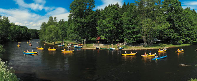 Kniha  VLTAVA - Libor Svacek  - vydani 1 , rok 2011 Photographer: Libor Svacek; box fotosvacek cz; Mobile: +420 602428001; 