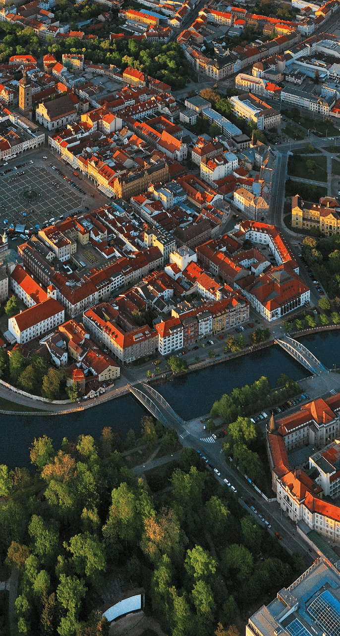 Kniha  CESKE BUDEJOVICE - Libor Svacek  - vydani 1 , rok 2012 Photographer: Libor Svacek; box fotosvacek cz; Mobile: +420 602428001; 